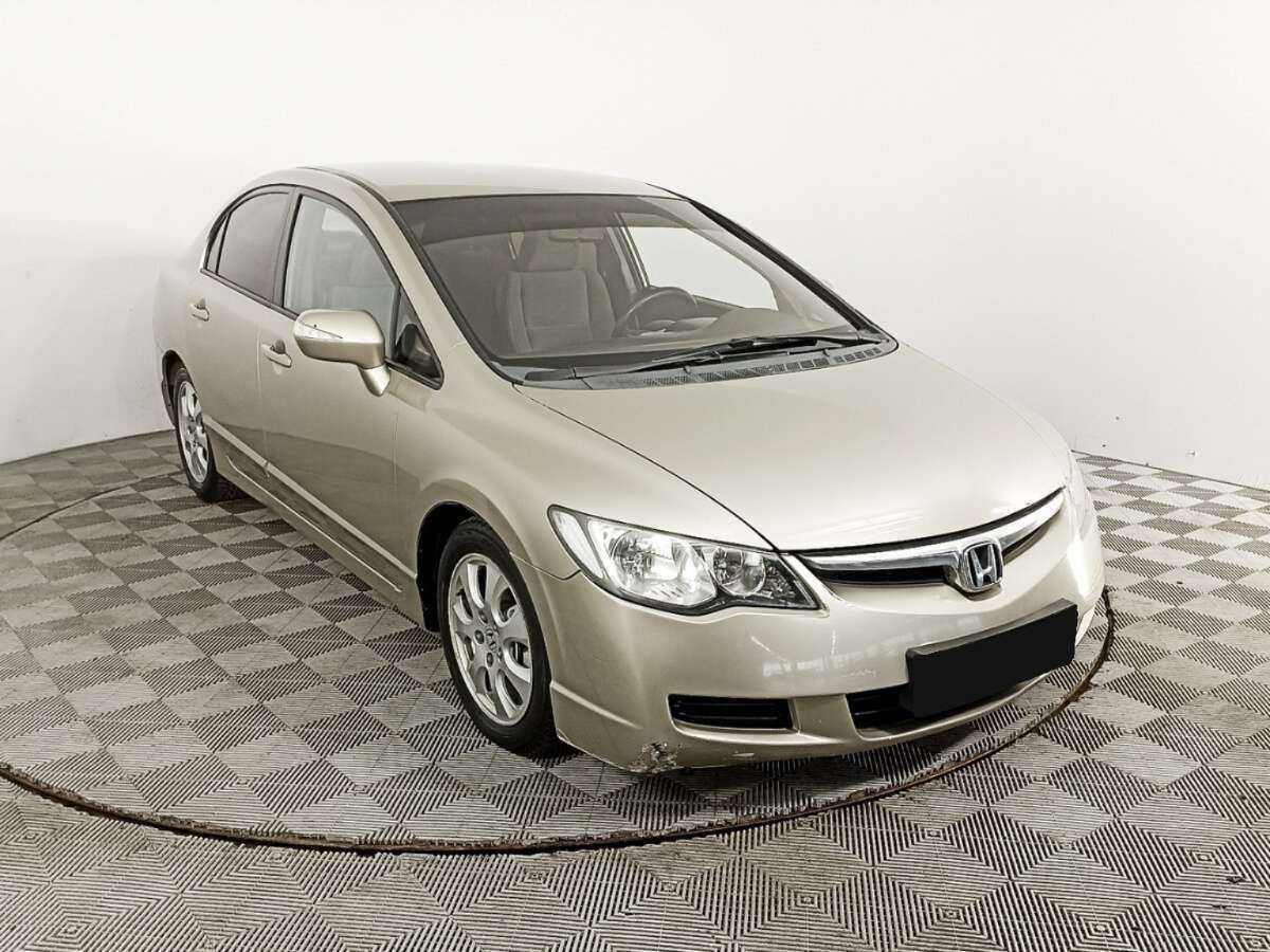 Honda Civic с пробегом — 2007 год. Фото: #2
