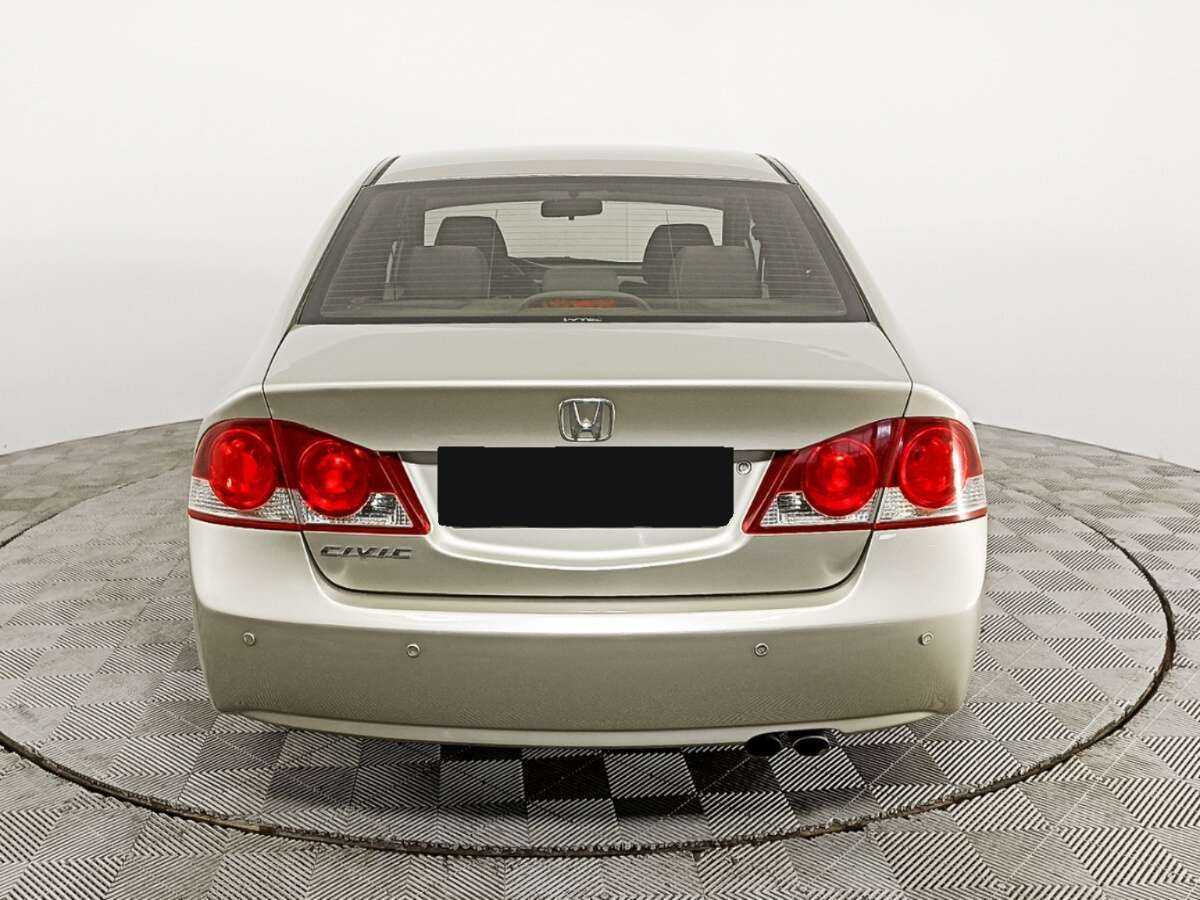 Honda Civic с пробегом — 2007 год. Фото: #5