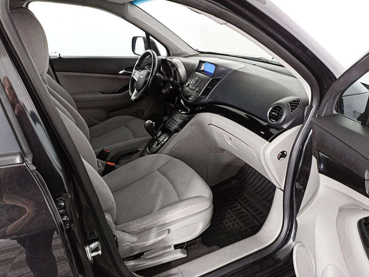 Chevrolet Orlando с пробегом — 2012 год. Фото: #10