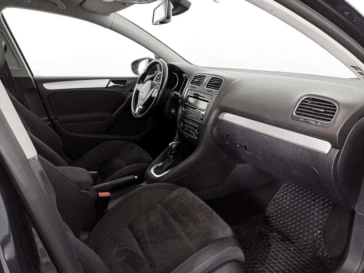 Volkswagen Golf с пробегом — 2011 год. Фото: #8