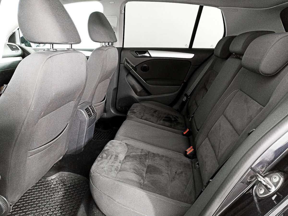 Volkswagen Golf с пробегом — 2011 год. Фото: #9