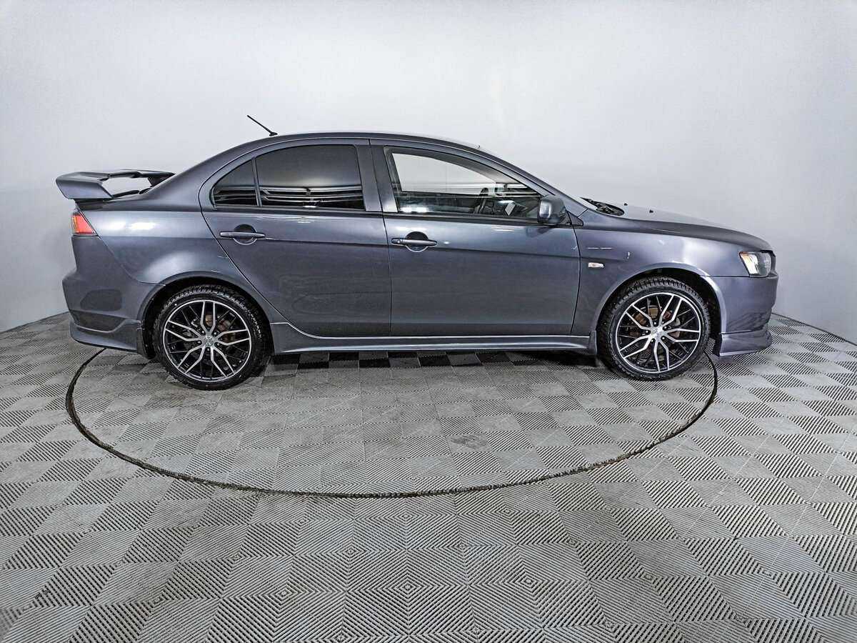 Mitsubishi Lancer с пробегом — 2011 год. Фото: #3