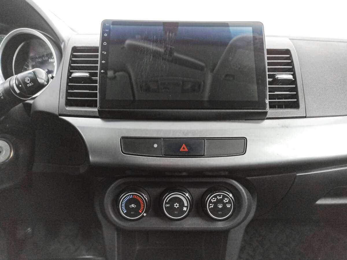 Mitsubishi Lancer с пробегом — 2011 год. Фото: #12