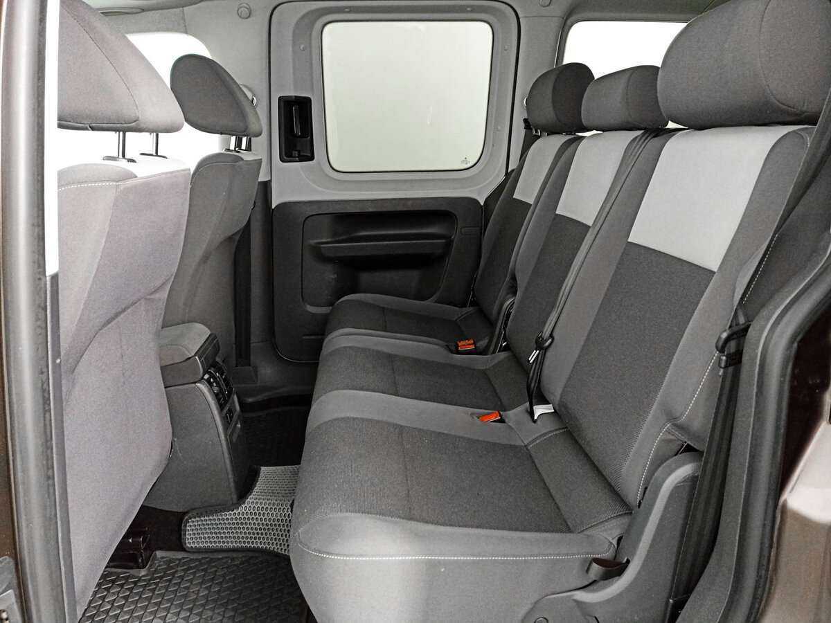 Volkswagen Caddy с пробегом — 2013 год. Фото: #7