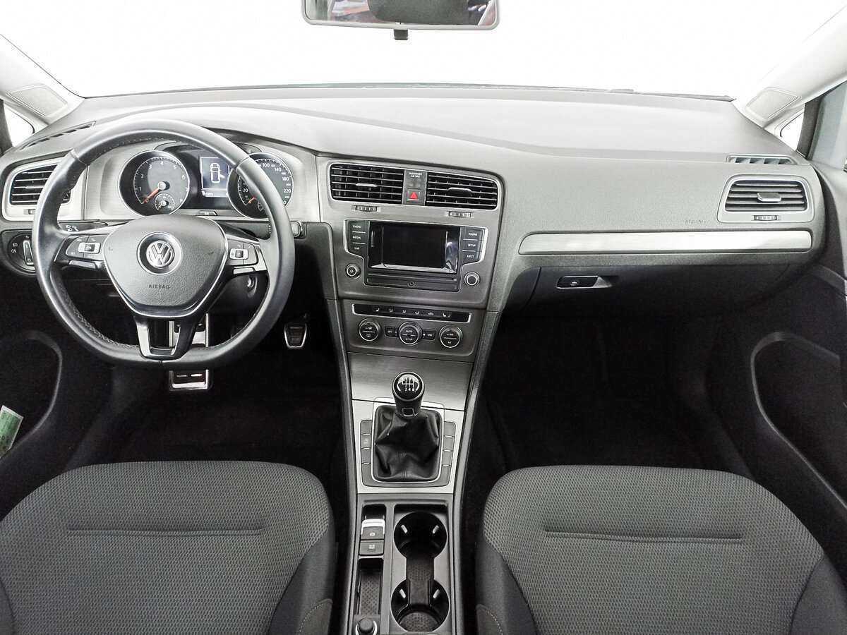Volkswagen Golf с пробегом — 2013 год. Фото: #11