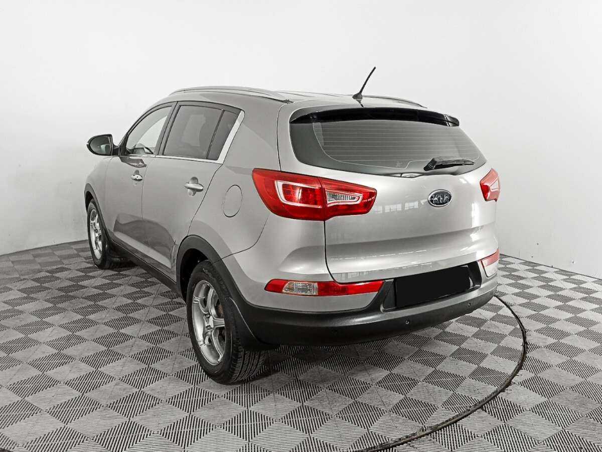 Kia Sportage с пробегом — 2011 год. Фото: #6