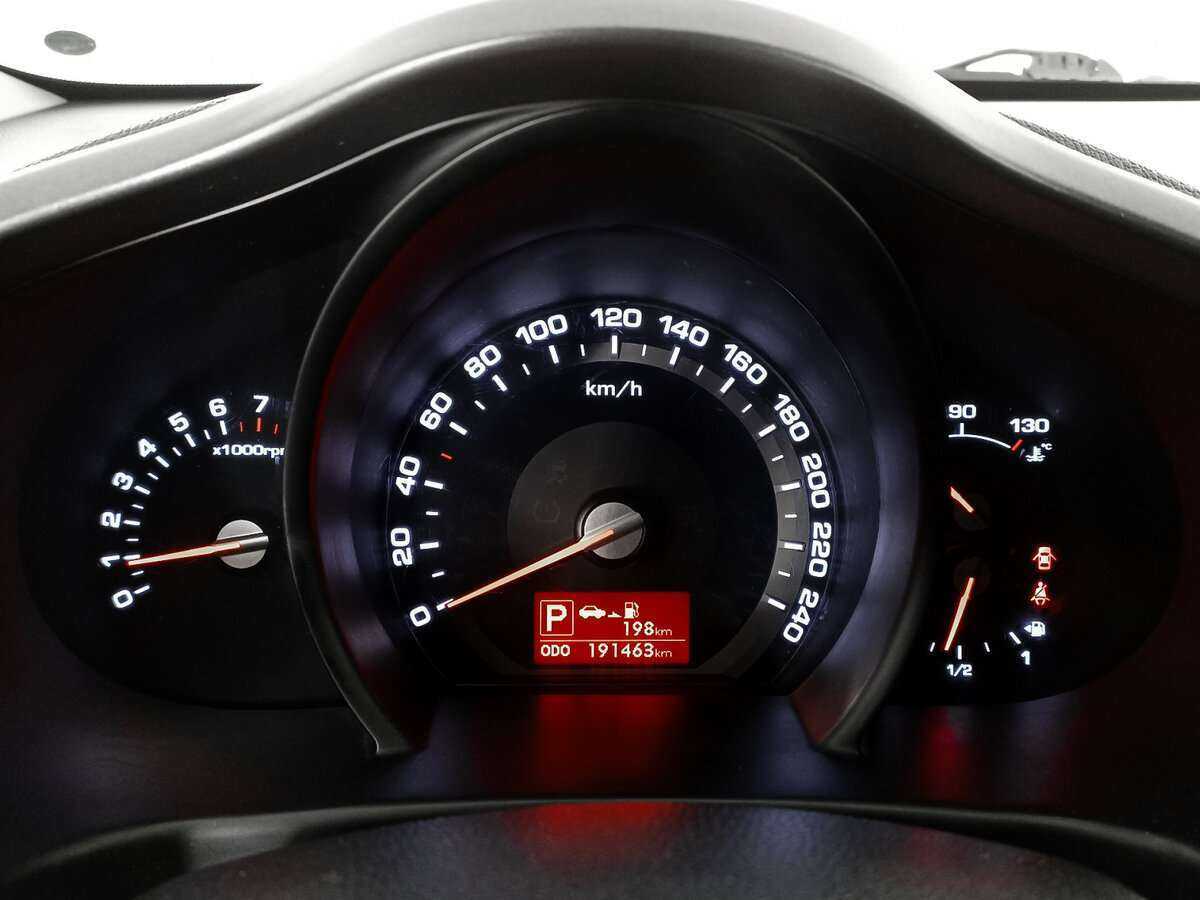 Kia Sportage с пробегом — 2011 год. Фото: #10