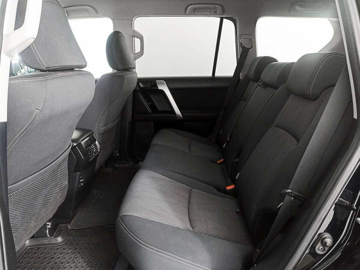 Toyota Land Cruiser Prado с пробегом — 2015 год. Фото: #7
