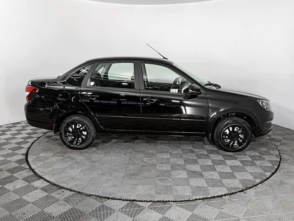 Lada (ВАЗ) Granta с пробегом — 2024 год. Фото: #3