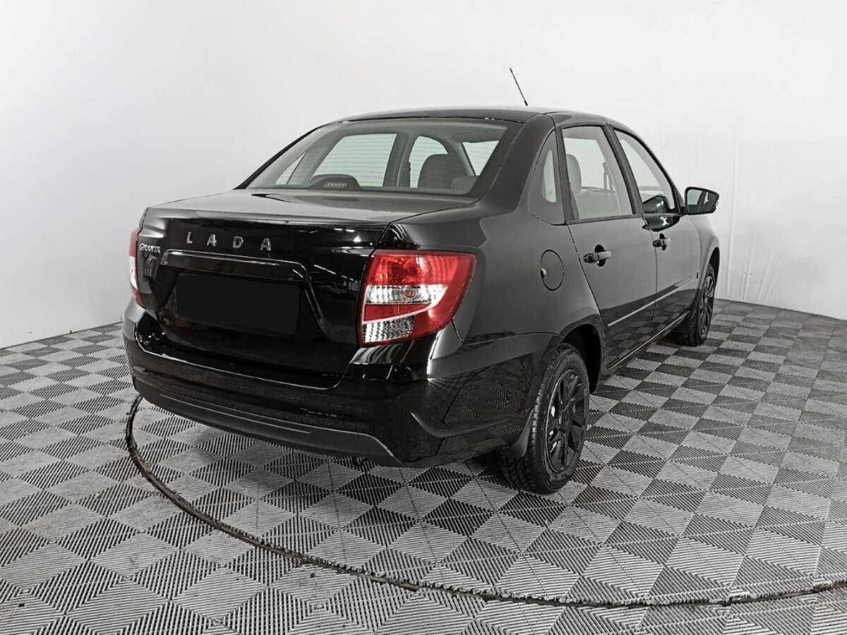 Lada (ВАЗ) Granta с пробегом — 2024 год. Фото: #4