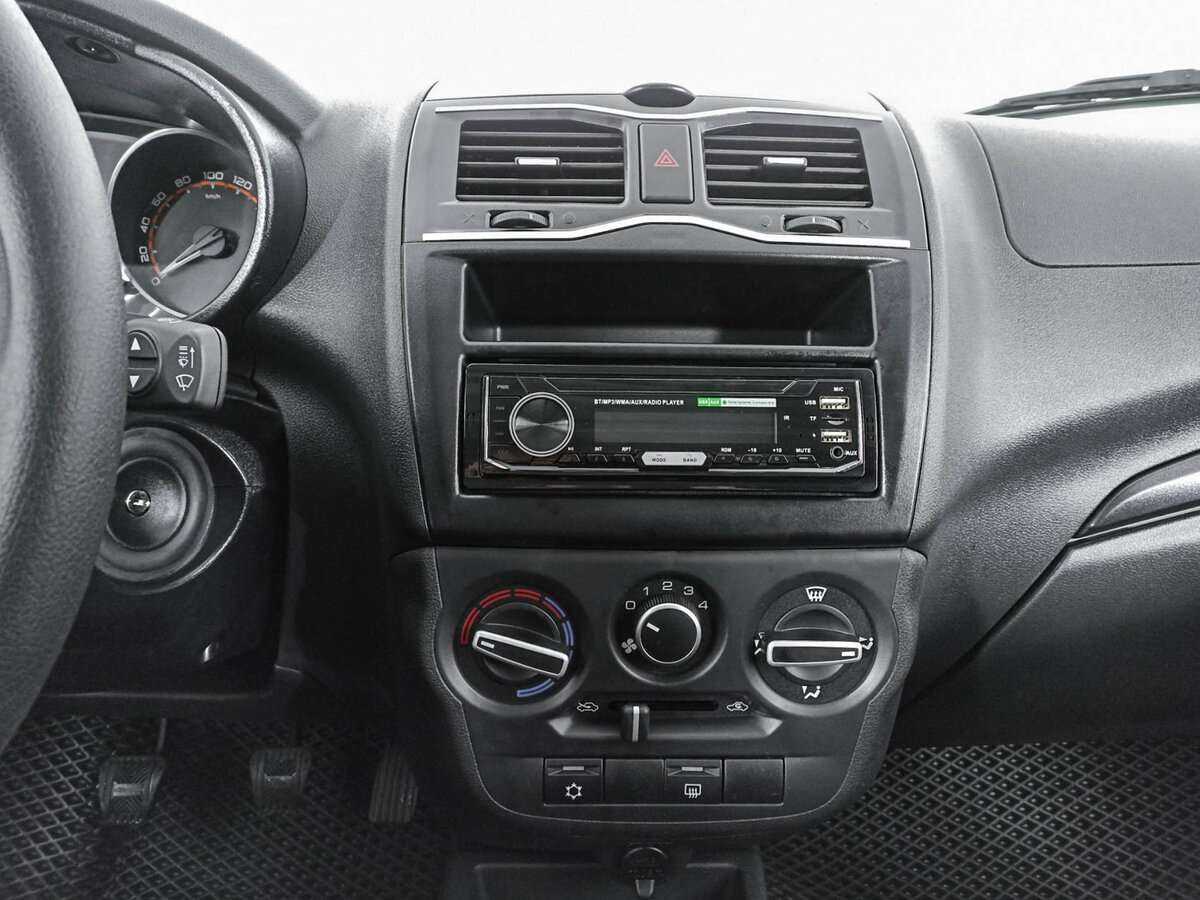 Lada (ВАЗ) Granta с пробегом — 2024 год. Фото: #12