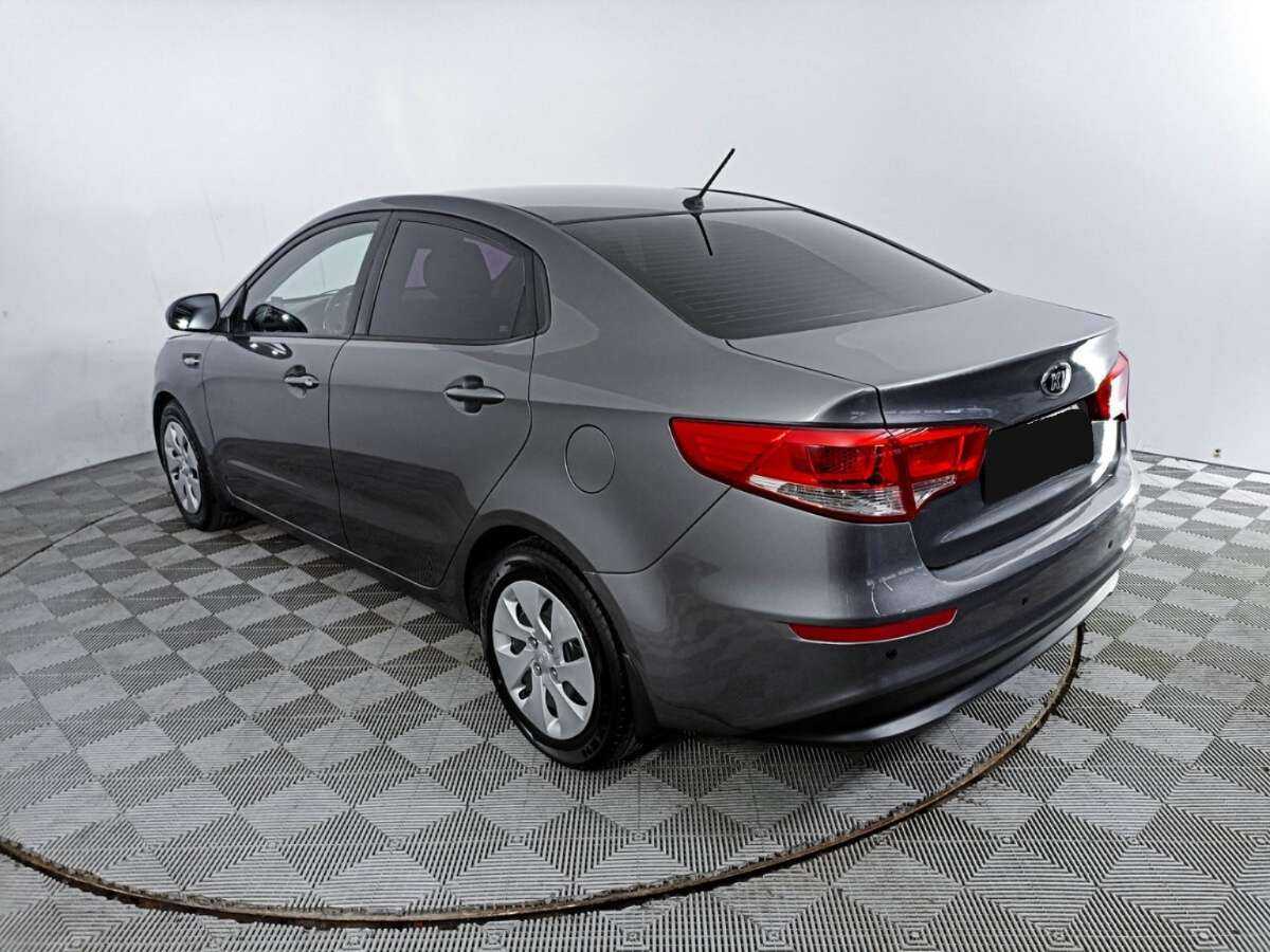 Kia Rio с пробегом — 2015 год. Фото: #6