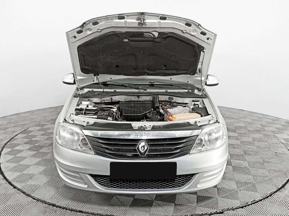 Renault Logan с пробегом — 2012 год. Фото: #8