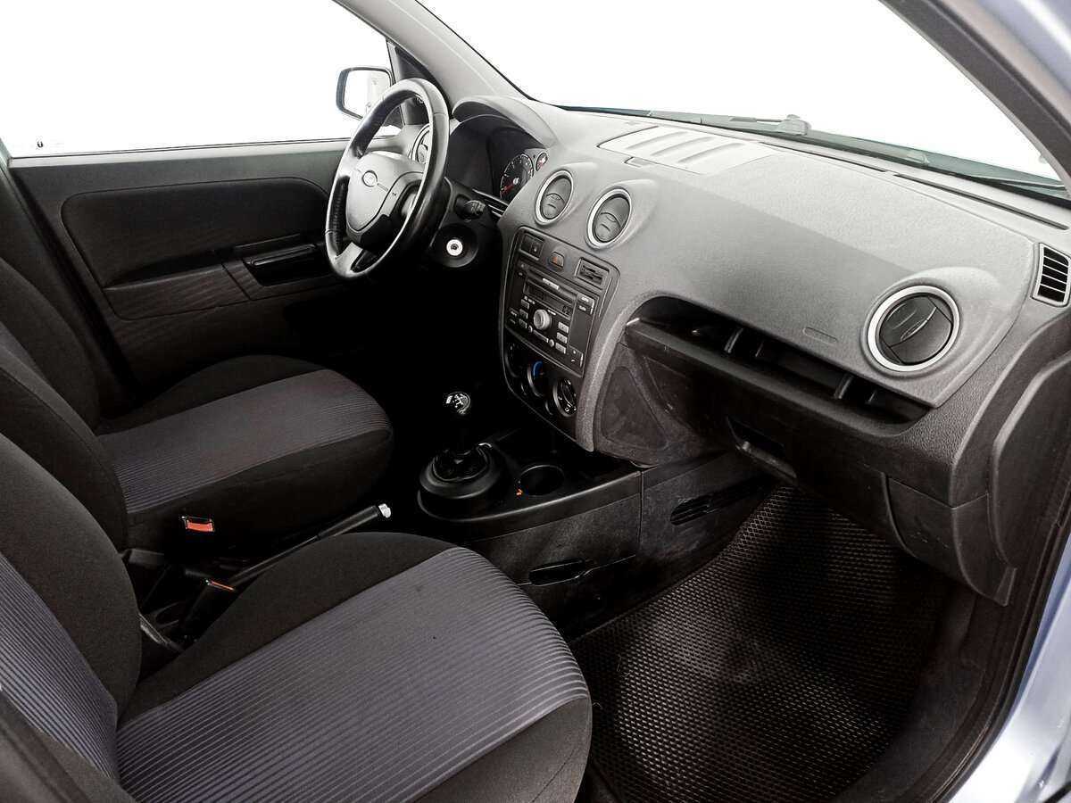 Ford Fusion с пробегом — 2008 год. Фото: #8