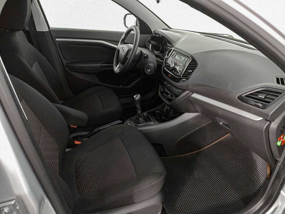 Lada (ВАЗ) Vesta с пробегом — 2017 год. Фото: #8