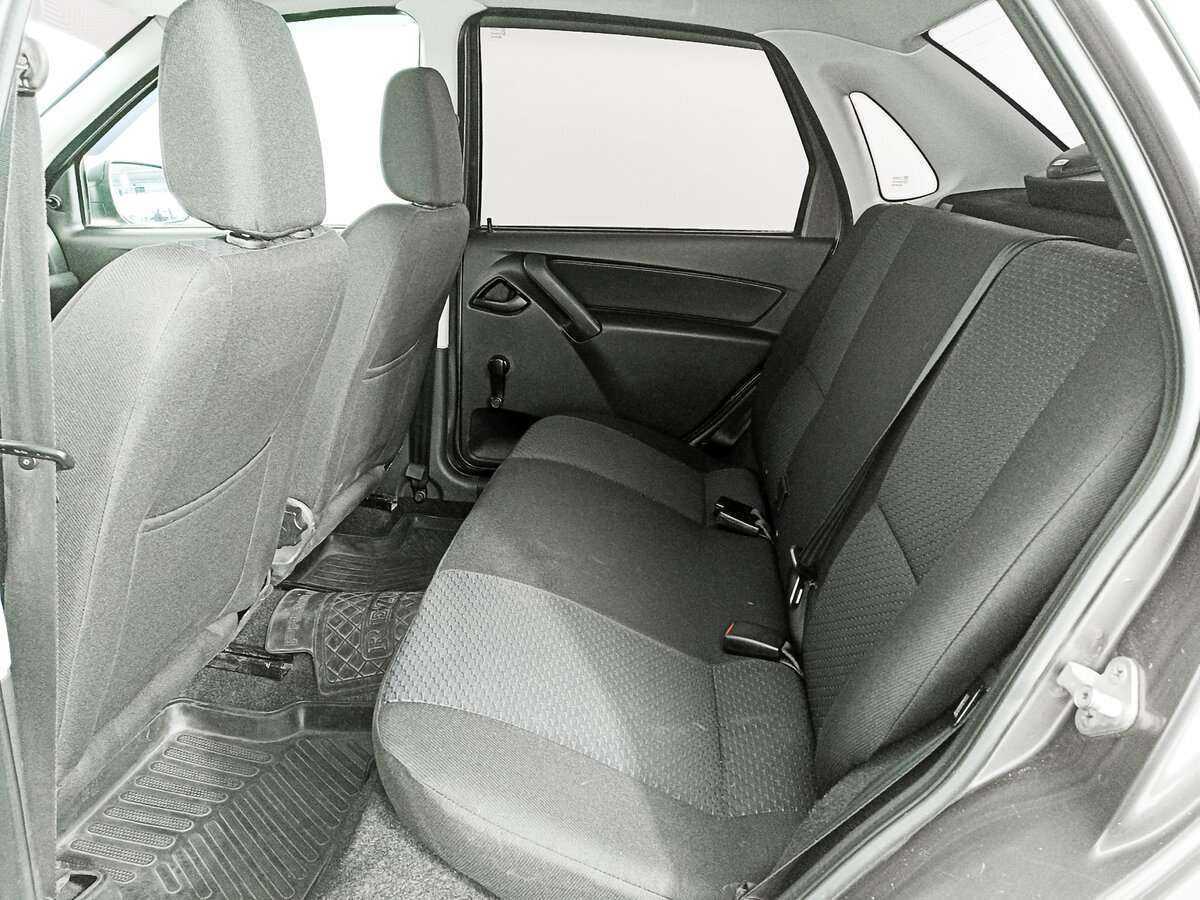 Lada (ВАЗ) Granta с пробегом — 2014 год. Фото: #7