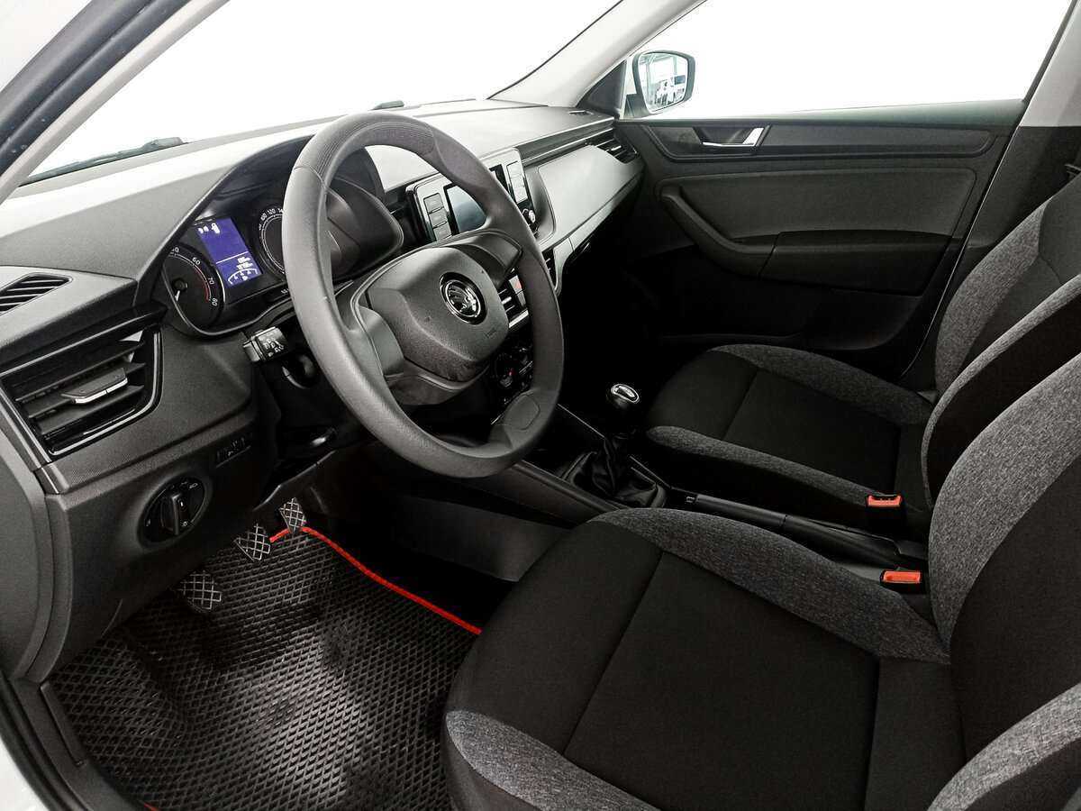 Skoda Rapid с пробегом — 2021 год. Фото: #13