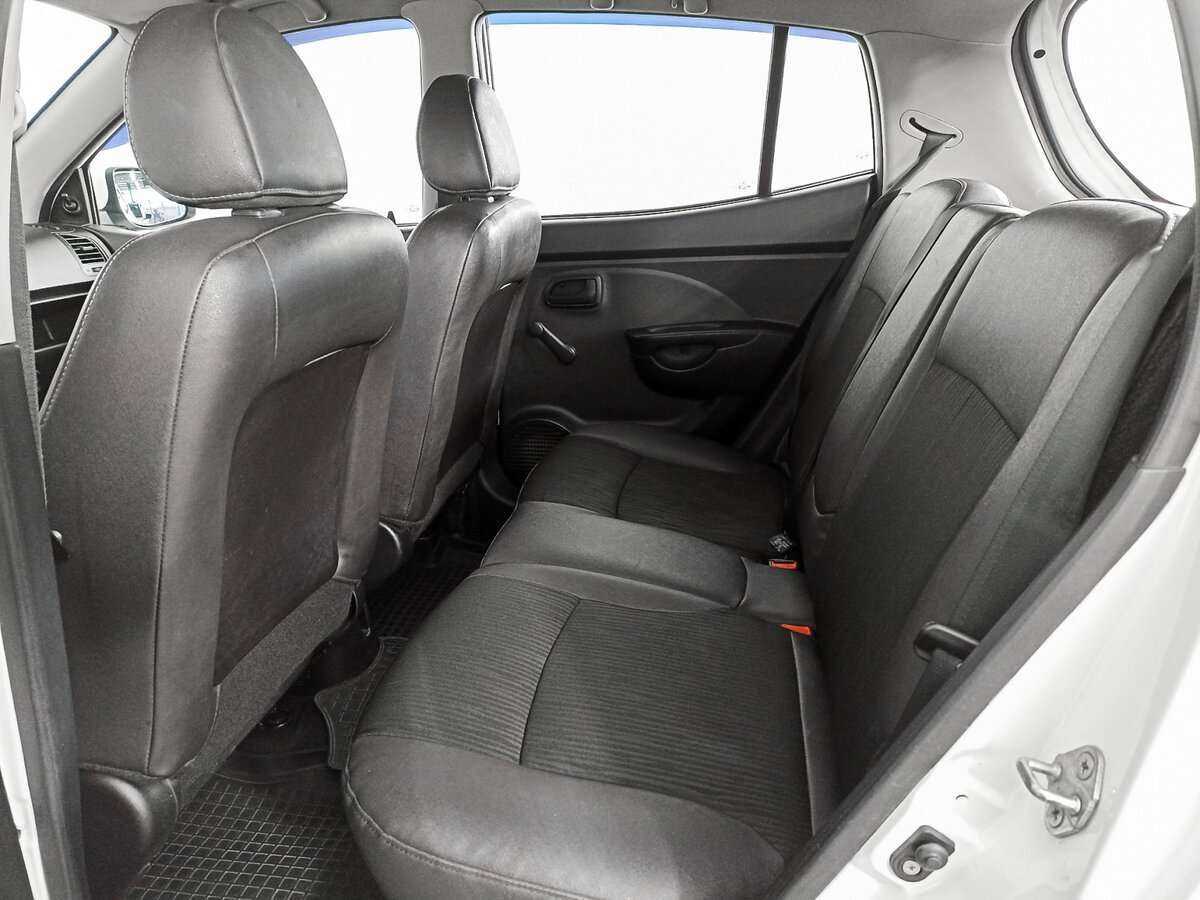 Kia Picanto с пробегом — 2010 год. Фото: #9