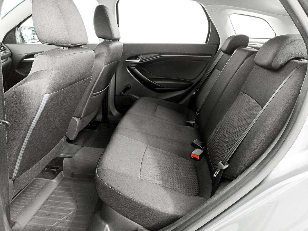 Lada (ВАЗ) Vesta с пробегом — 2019 год. Фото: #7