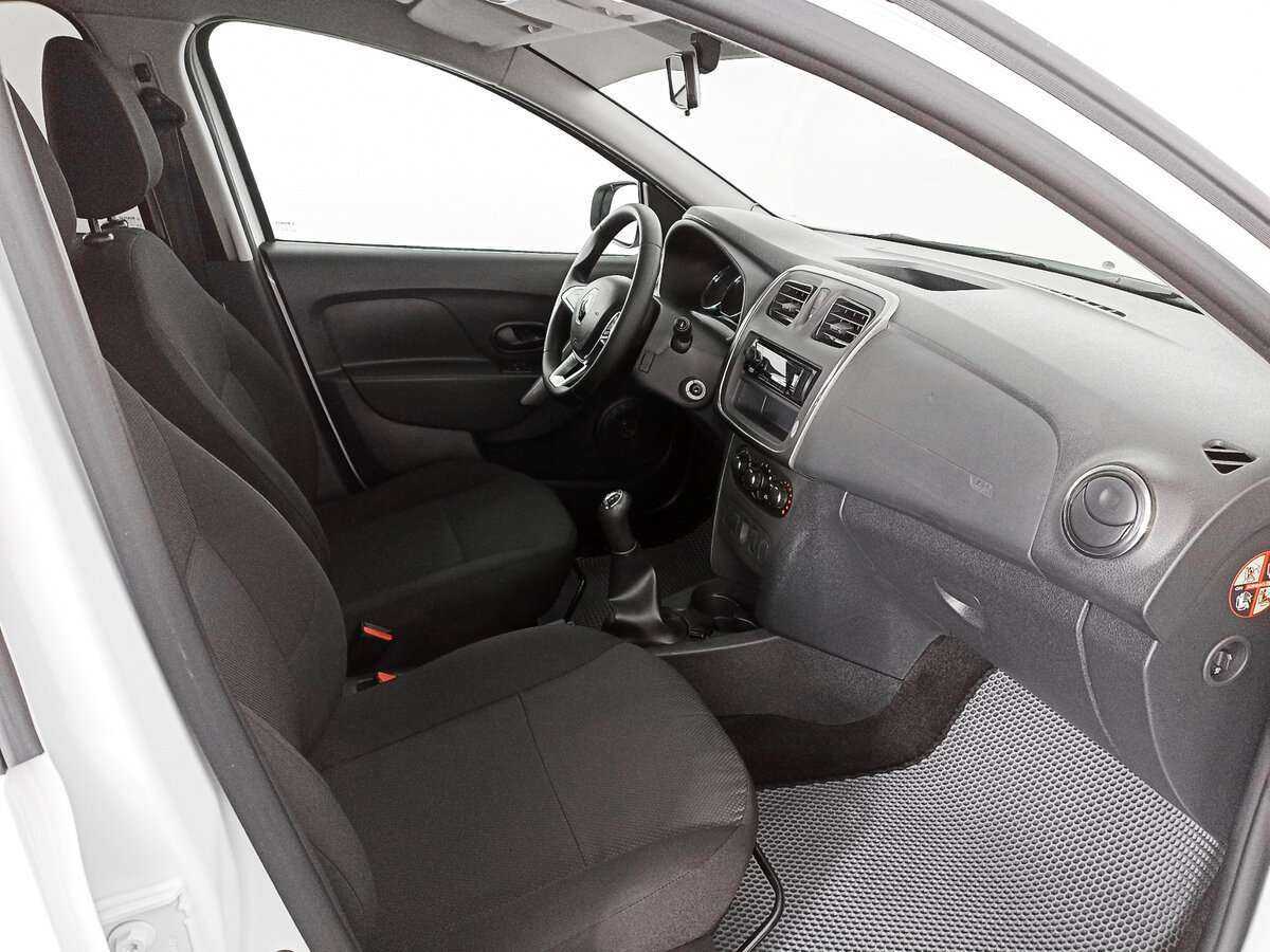 Renault Logan с пробегом — 2018 год. Фото: #8