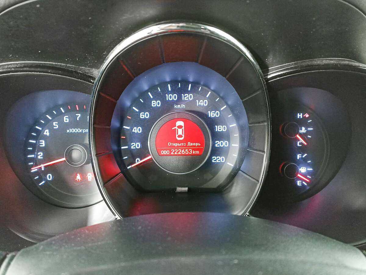 Kia Rio с пробегом — 2011 год. Фото: #10