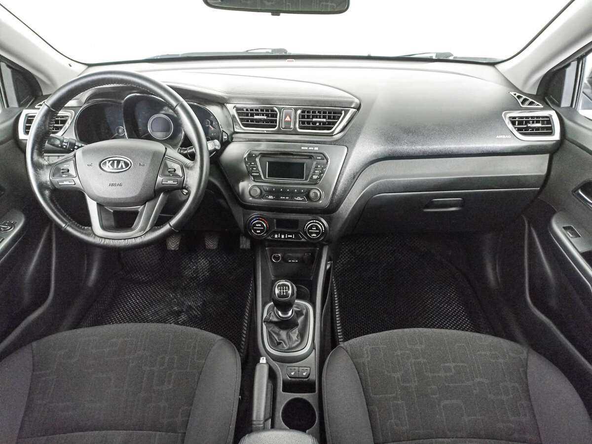 Kia Rio с пробегом — 2011 год. Фото: #11