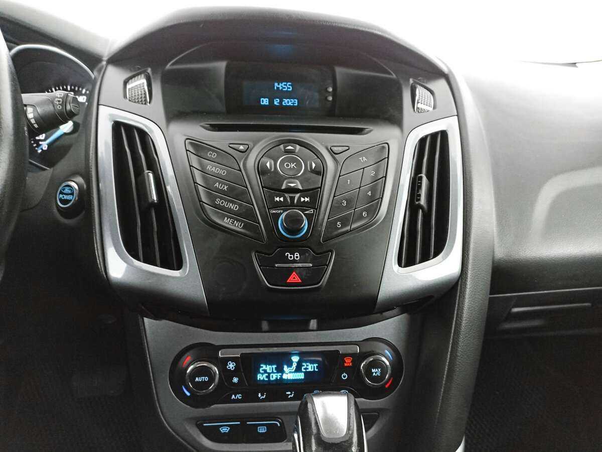 Ford Focus с пробегом — 2011 год. Фото: #12