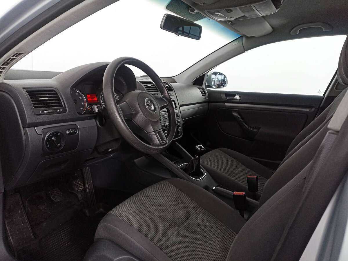 Volkswagen Jetta с пробегом — 2009 год. Фото: #15