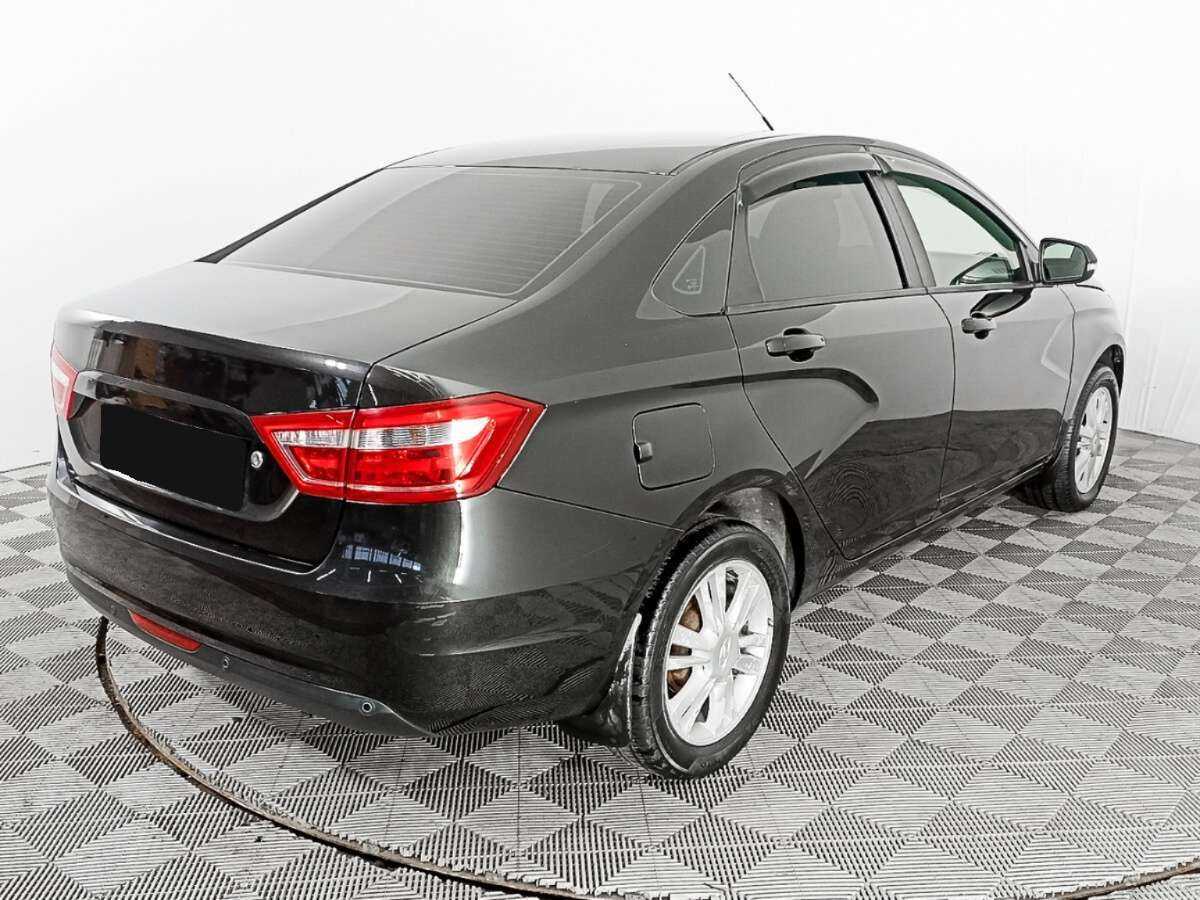 Lada (ВАЗ) Vesta с пробегом — 2015 год. Фото: #3