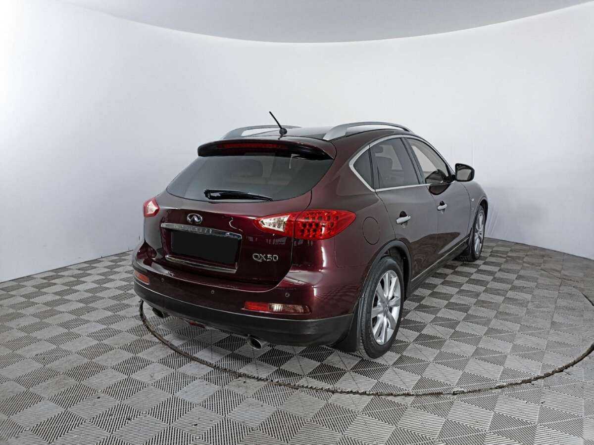 Infiniti QX50 с пробегом — 2015 год. Фото: #4