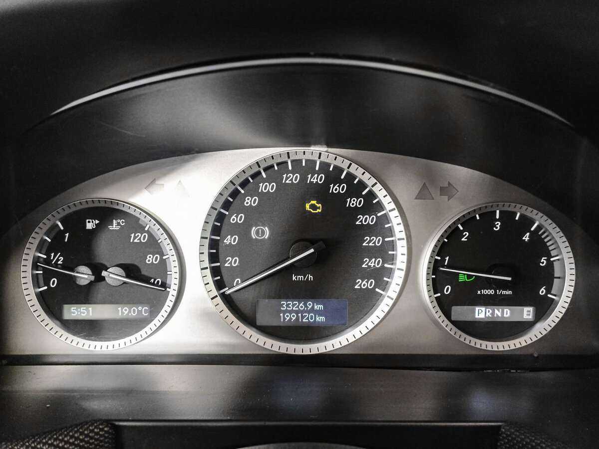 Mercedes-Benz GLK-Класс с пробегом — 2010 год. Фото: #10