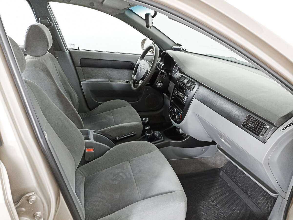 Chevrolet Lacetti с пробегом — 2006 год. Фото: #8