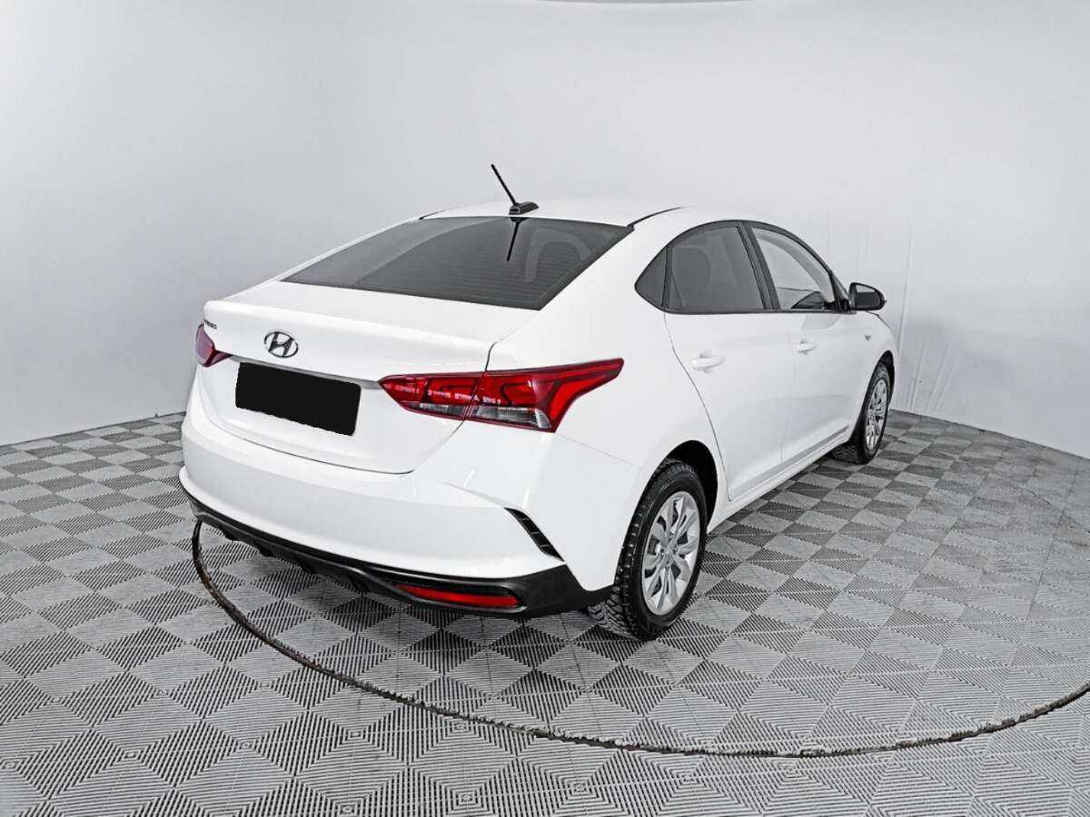 Hyundai Solaris с пробегом — 2021 год. Фото: #3