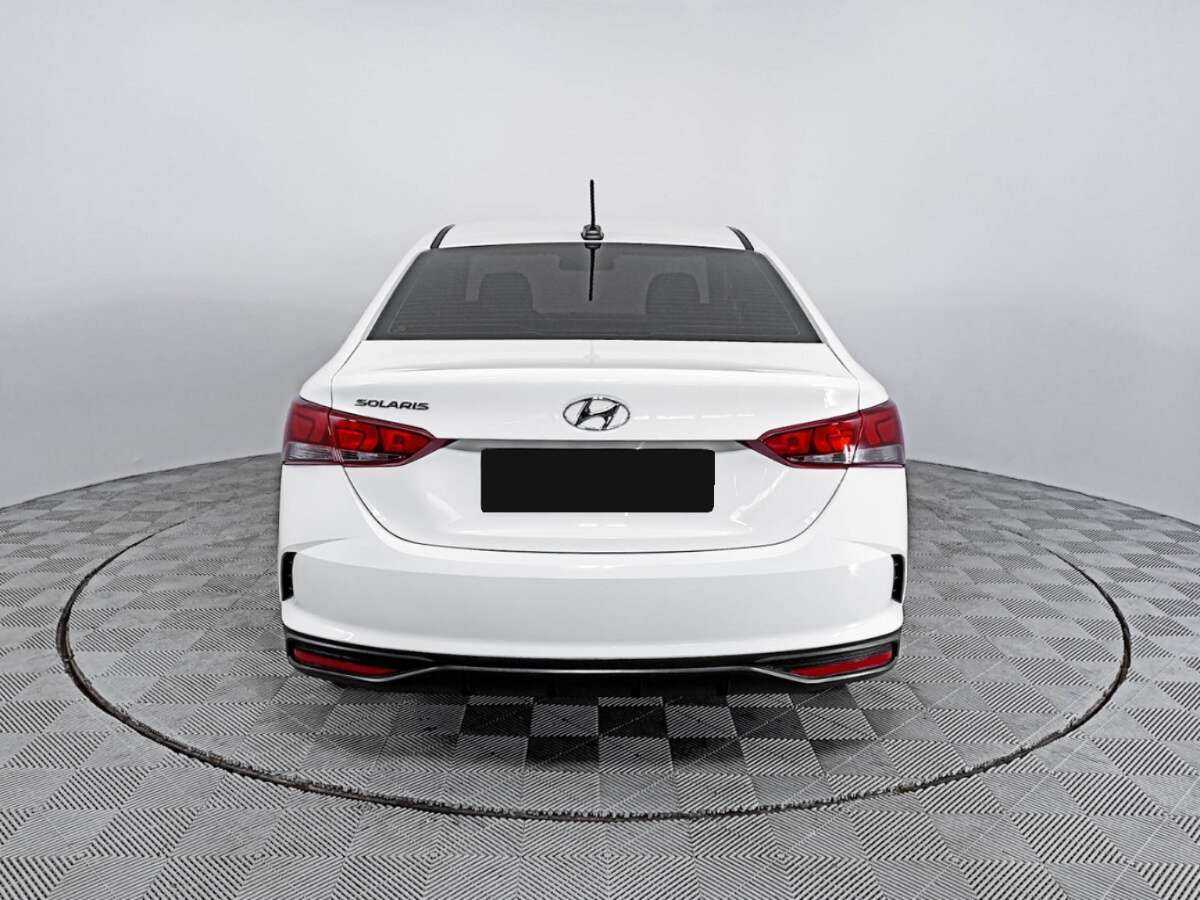 Hyundai Solaris с пробегом — 2021 год. Фото: #4