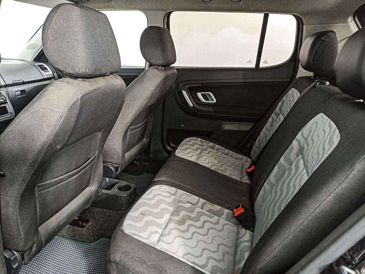 Skoda Fabia с пробегом — 2008 год. Фото: #7