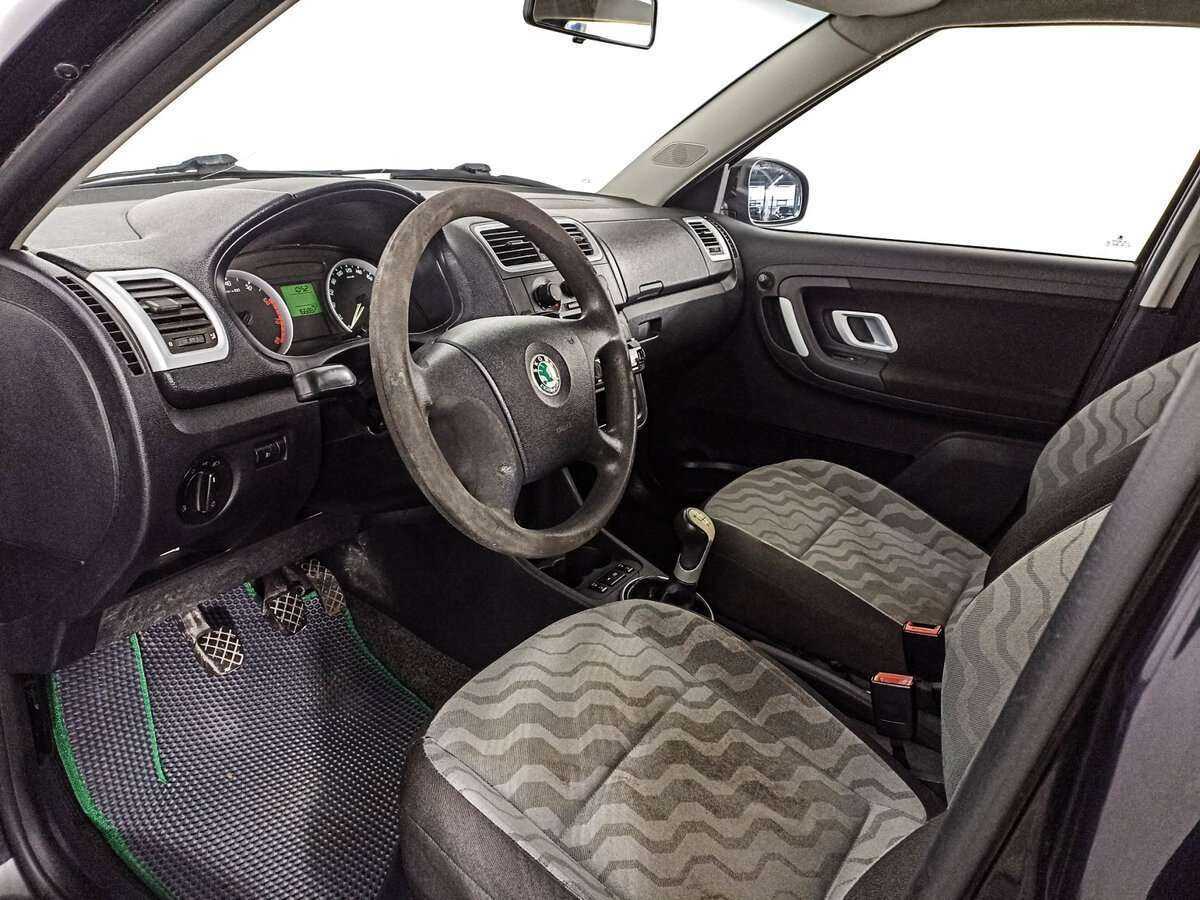 Skoda Fabia с пробегом — 2008 год. Фото: #11