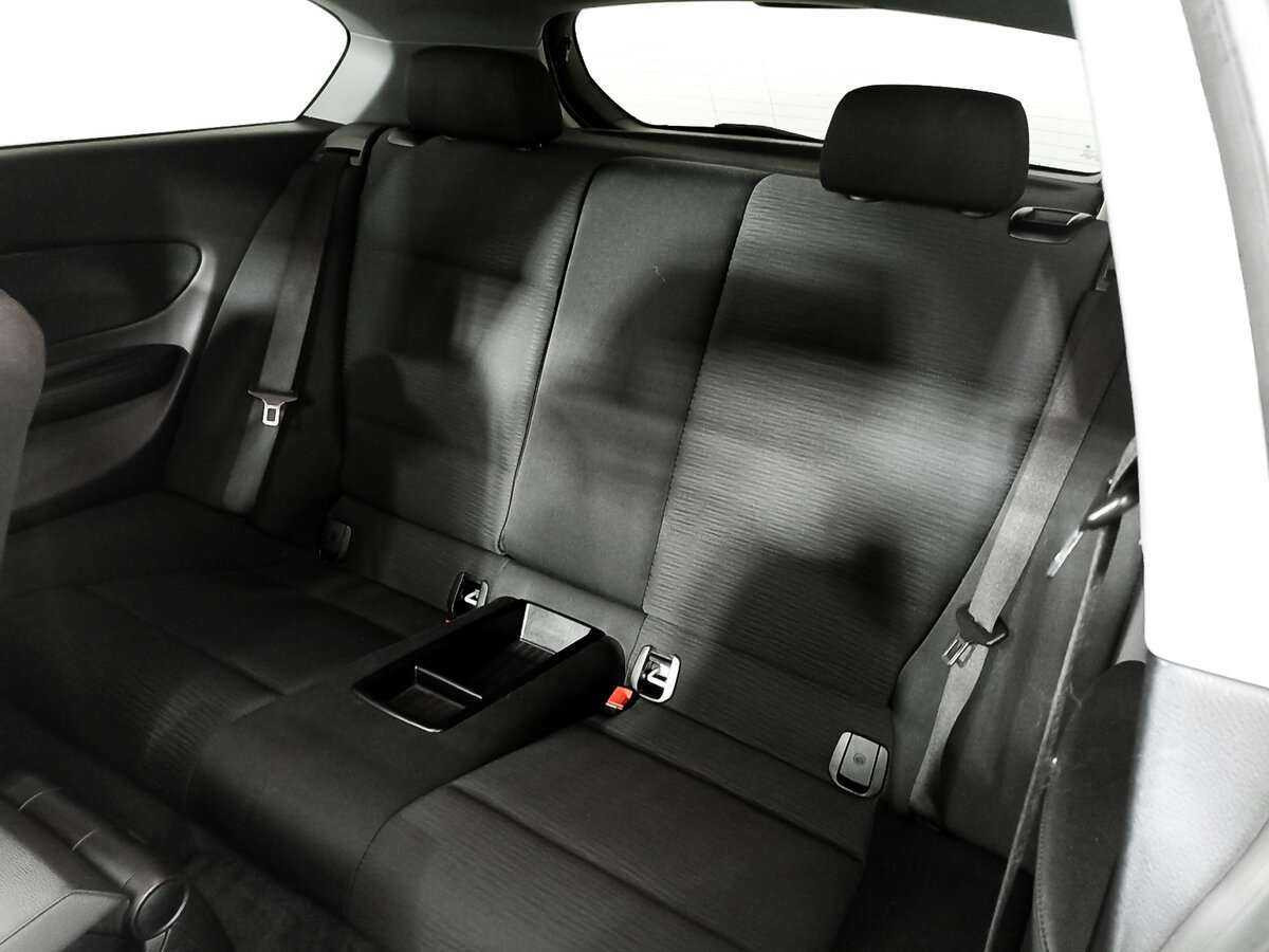 BMW 1 серии с пробегом — 2010 год. Фото: #7