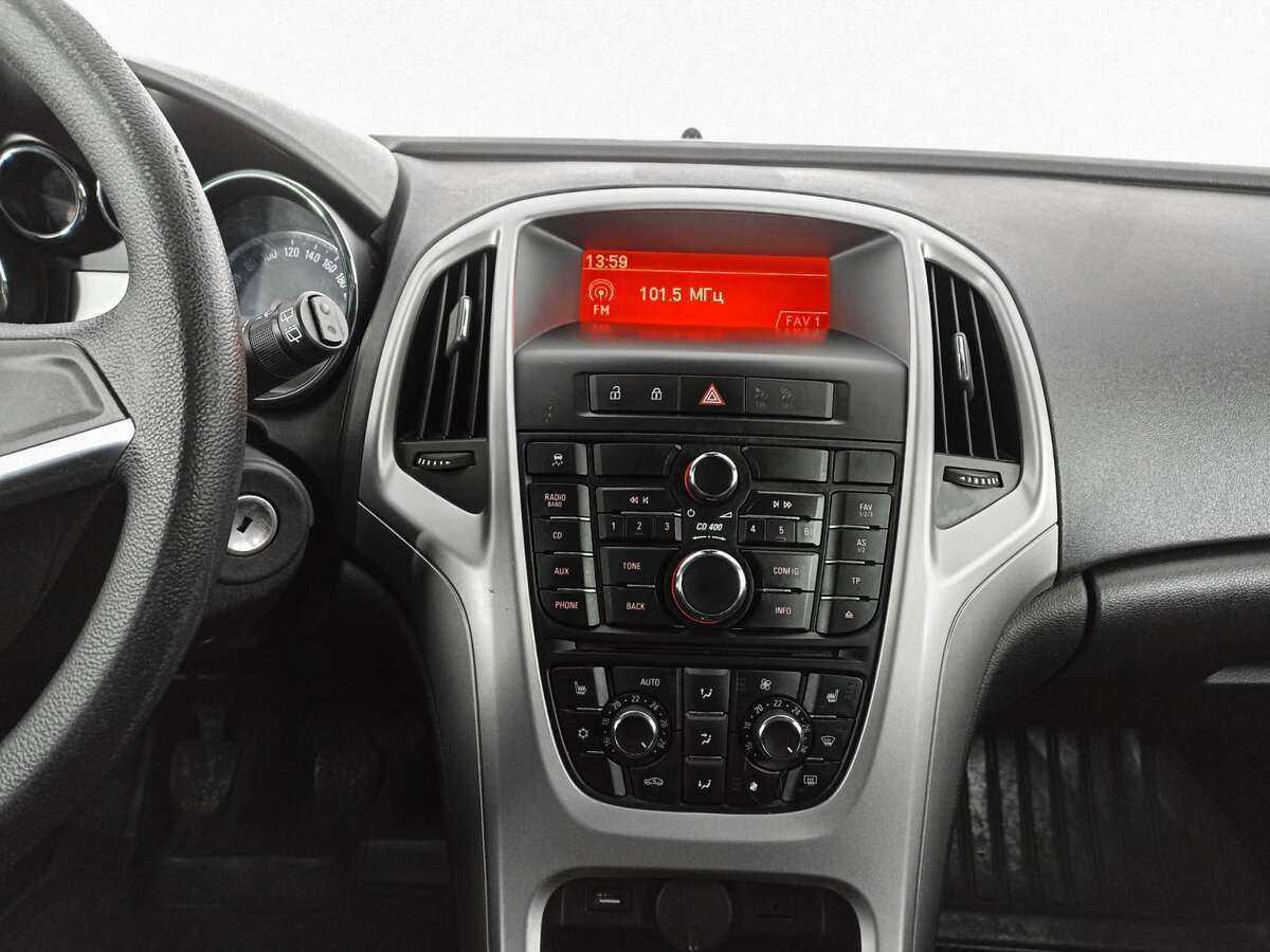 Opel Astra с пробегом — 2011 год. Фото: #14