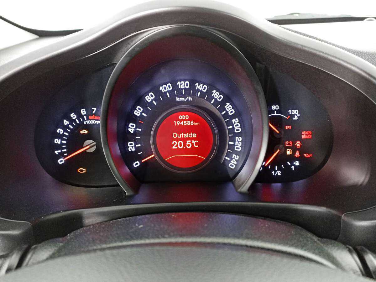Kia Sportage с пробегом — 2011 год. Фото: #10
