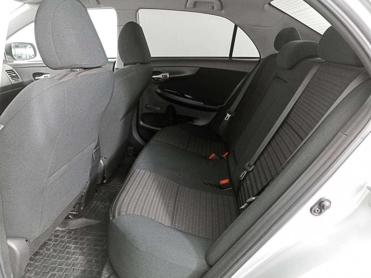 Toyota Corolla с пробегом — 2011 год. Фото: #9