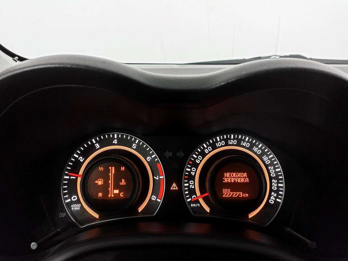 Toyota Corolla с пробегом — 2011 год. Фото: #10