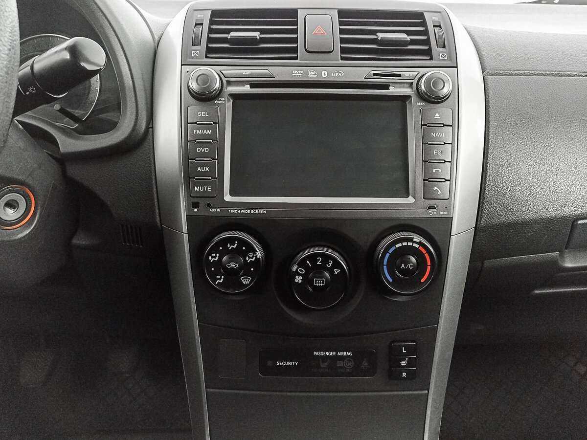 Toyota Corolla с пробегом — 2011 год. Фото: #12