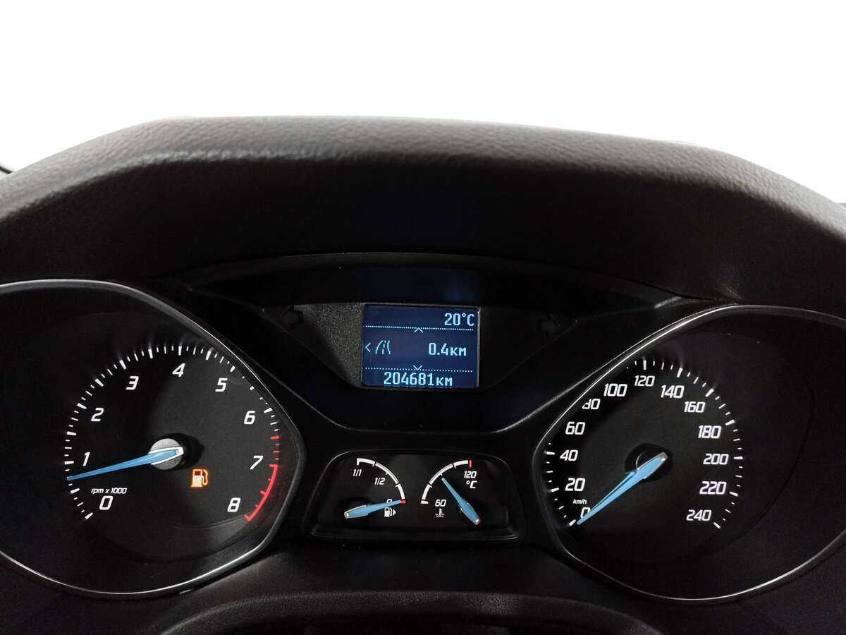 Ford Focus с пробегом — 2011 год. Фото: #9