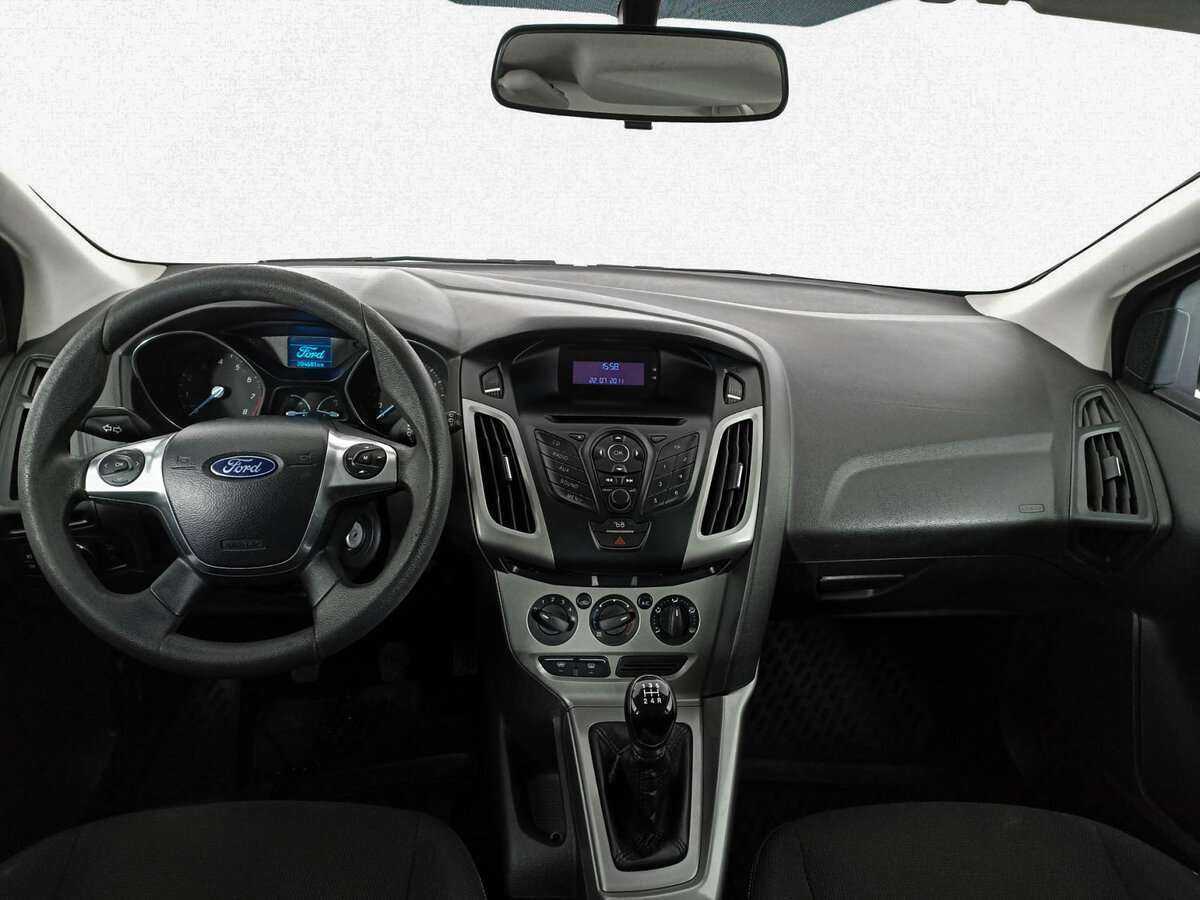 Ford Focus с пробегом — 2011 год. Фото: #10