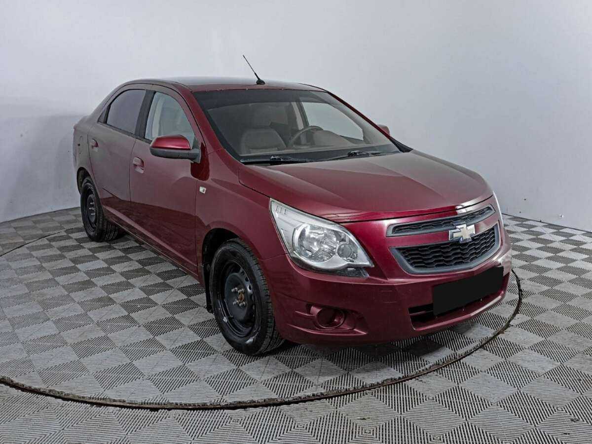 Chevrolet Cobalt с пробегом — 2014 год. Фото: #2