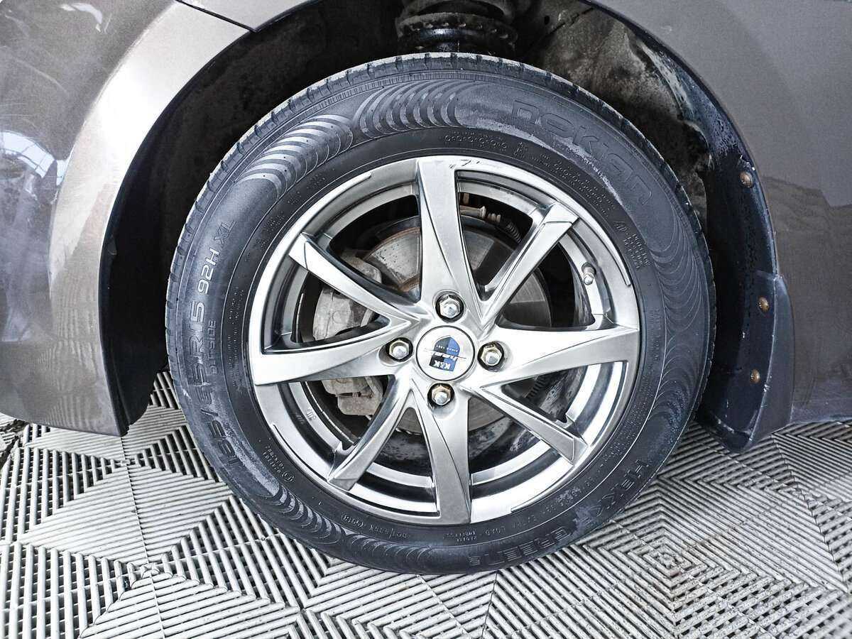 Hyundai Solaris с пробегом — 2015 год. Фото: #16