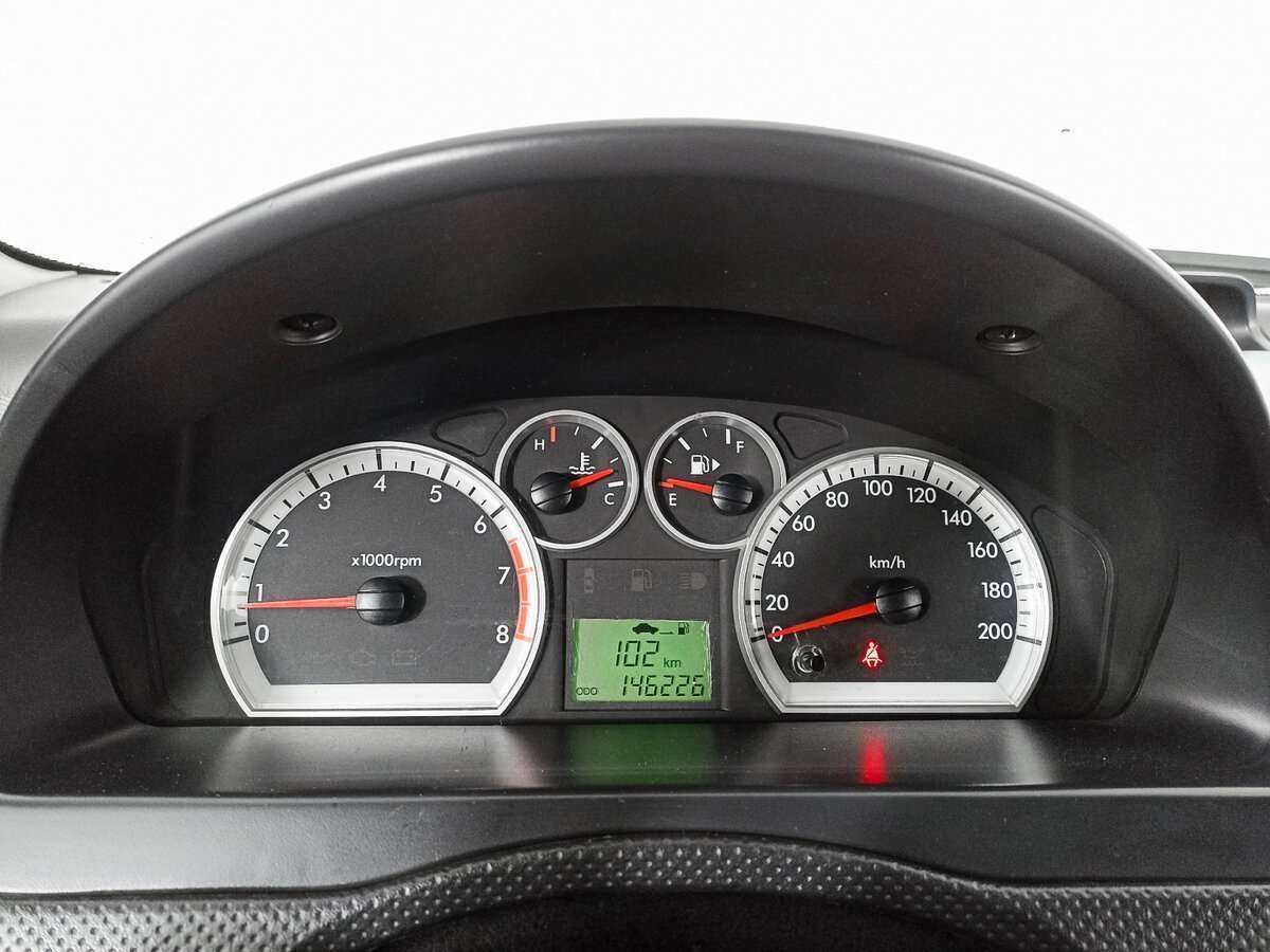 Chevrolet Aveo с пробегом — 2011 год. Фото: #7