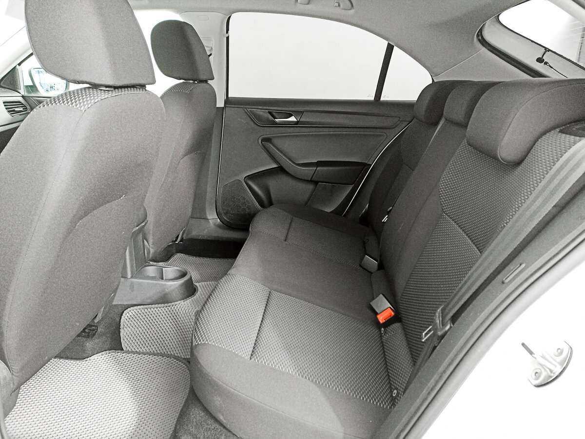 Volkswagen Polo с пробегом — 2020 год. Фото: #11