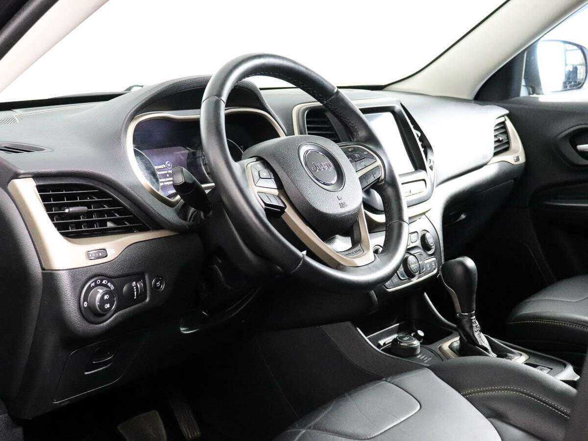 Jeep Cherokee с пробегом — 2014 год. Фото: #7