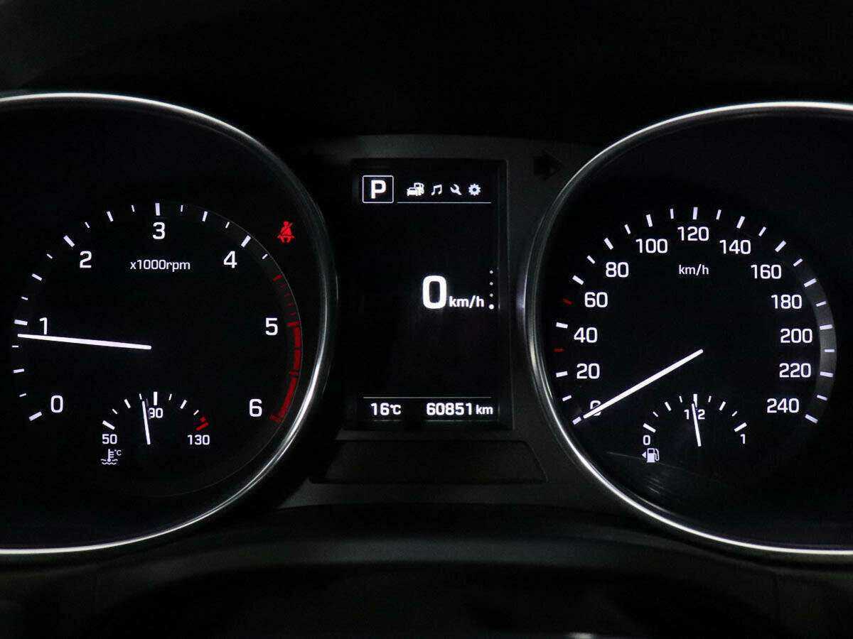 Hyundai Santa Fe с пробегом — 2017 год. Фото: #9